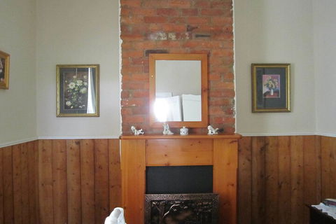 Arendon Cottage - Goulburn Accommodation 7