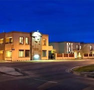May Park Executive Apartments - Goulburn Accommodation