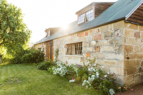 Daisy Bank Cottages - Goulburn Accommodation 2
