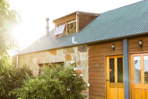 Daisy Bank Cottages - Goulburn Accommodation 4