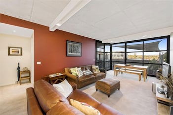 Accommodate Canberra - Dockside - Goulburn Accommodation 4