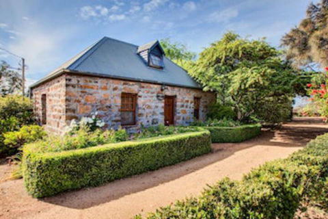 Wagners Cottages - Goulburn Accommodation 0