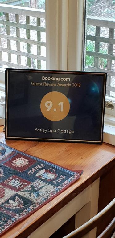 Astley Cottage - Goulburn Accommodation 5