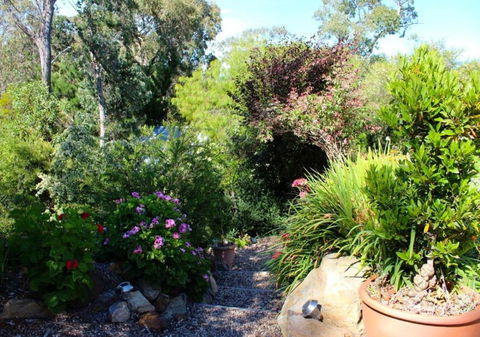 Astley Cottage - Goulburn Accommodation 4