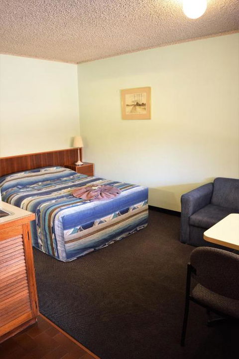 Alkira Motel - Goulburn Accommodation 3