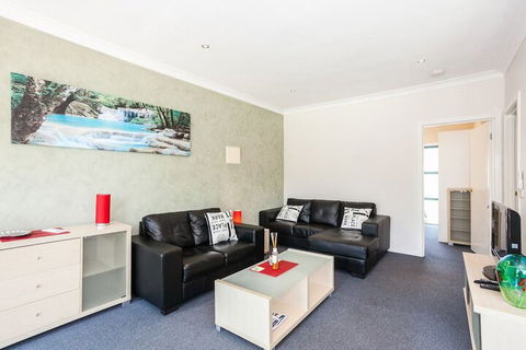 Anglesea River Apartments - Goulburn Accommodation 4