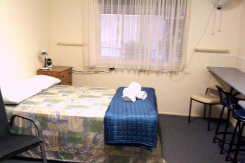 Affordable Gold City Motel - Goulburn Accommodation 2