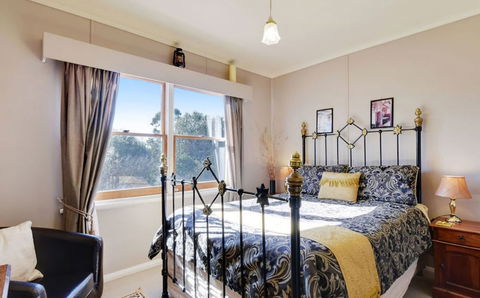 Redcliffe House - Goulburn Accommodation 4