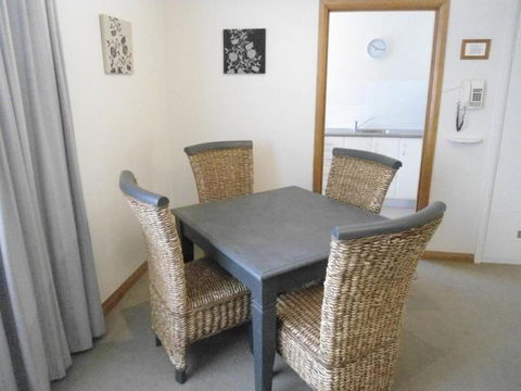Ashwood Apartment Bellerive - Goulburn Accommodation 5