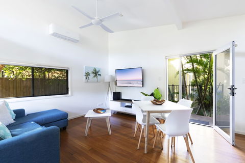 Mobys Beachside Retreat - Goulburn Accommodation 6