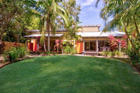 Mobys Beachside Retreat - Goulburn Accommodation 1