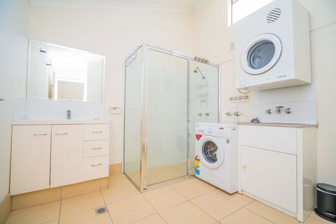 Anacapri Holiday Resort Apartments - Goulburn Accommodation 5