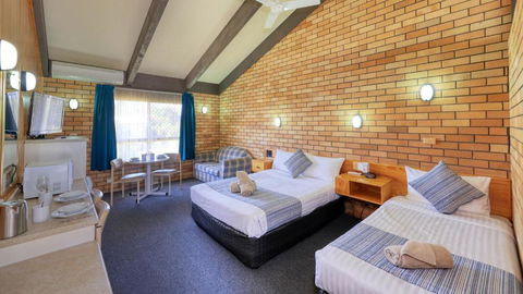 All Travellers Motor Inn - Goulburn Accommodation 6