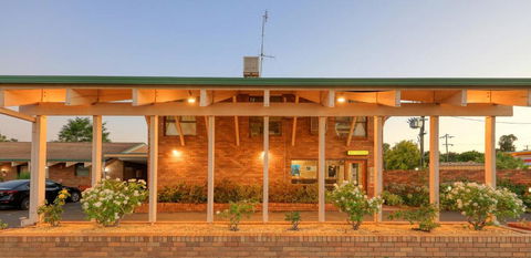 All Travellers Motor Inn - Goulburn Accommodation 2