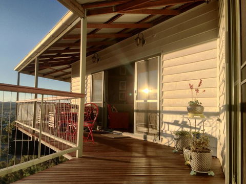 Eagles Nest - Goulburn Accommodation 1