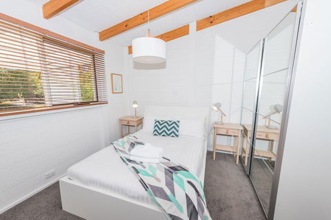 Acacia Cottage - Goulburn Accommodation 5
