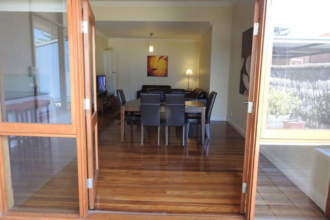 A Secret Garden - Goulburn Accommodation 4