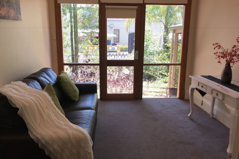 A Secret Garden - Goulburn Accommodation 1