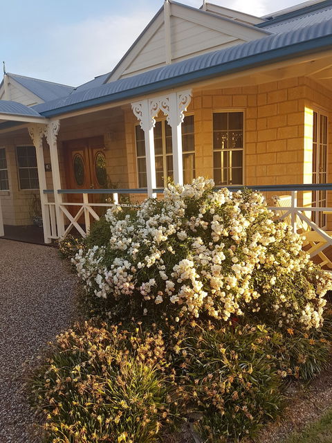 Grovely House Bed & Breakfast - Goulburn Accommodation 0