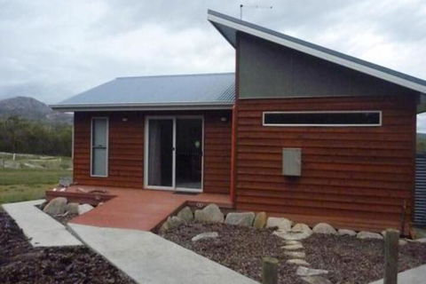 Yakkalla Holiday Cottage - Goulburn Accommodation 1
