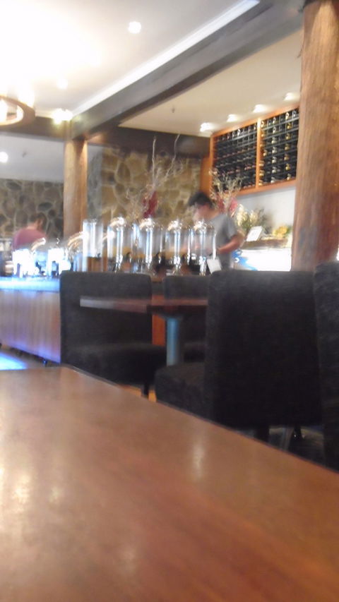 Highland Restaurant - Goulburn Accommodation 4