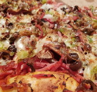 Sylvester Pizza - Goulburn Accommodation