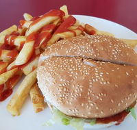 Danny's Burgers - Goulburn Accommodation
