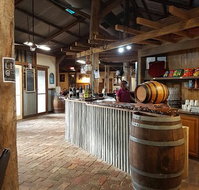 Barneys Bar Bistro - Goulburn Accommodation