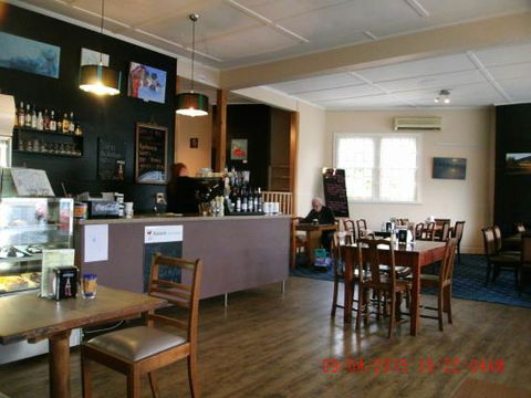 Smokeytown Cafe - Goulburn Accommodation 0