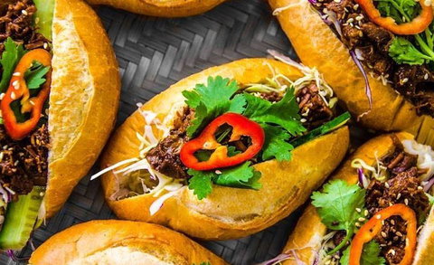 Downtown Bar & Grill - Goulburn Accommodation 0