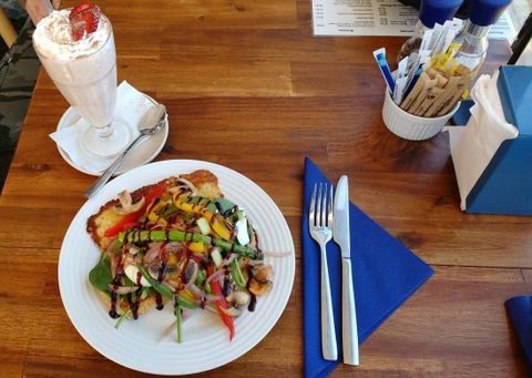 Brownie's On Budgewoi - Goulburn Accommodation 0