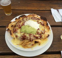 Coast Hotel Budgewoi - Goulburn Accommodation