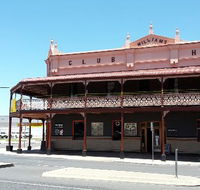 The Club Hotel Experience - Goulburn Accommodation