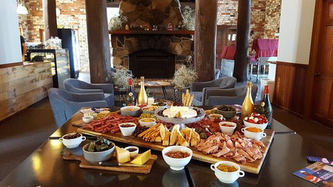 Waterfall Way Cafe - Goulburn Accommodation 0