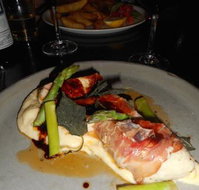 Belluci's Manuka - Goulburn Accommodation