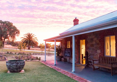 Seabrook Wines - Goulburn Accommodation 0