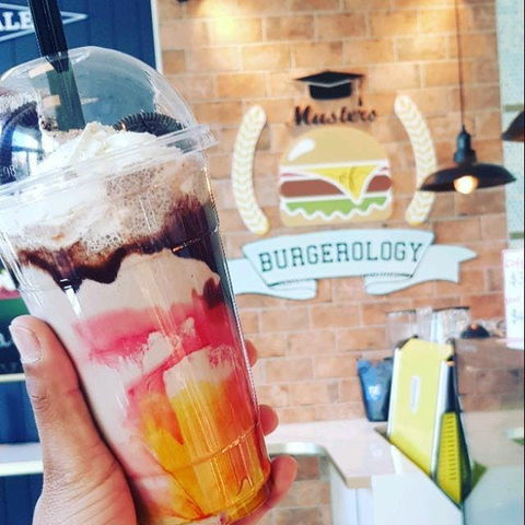 Esplanade Cafe, Bar & Grill - Goulburn Accommodation 0