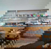 Teshi's - Goulburn Accommodation