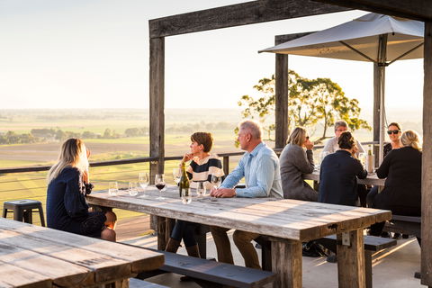 Lightfoot & Sons - Goulburn Accommodation 0