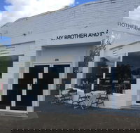 My Brother And I - Goulburn Accommodation
