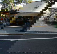 The Corner by McCaf - Goulburn Accommodation