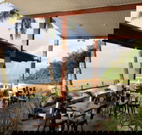 Enzo's On The Beach - Goulburn Accommodation