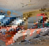 Golden Ponds Bar Restaurant  Function Centre - Goulburn Accommodation