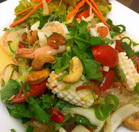 S  T Thai Gourmet Cafe - Goulburn Accommodation