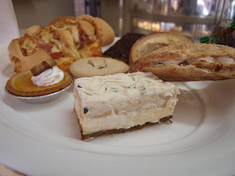 AJ's Hotbake - Goulburn Accommodation 2