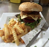 Ronnie'z Cafe and Take Away - Goulburn Accommodation