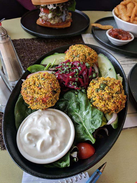 The Apple Tree Cafe - Goulburn Accommodation 0