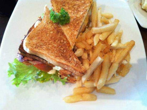 Lulu's Cafe - Goulburn Accommodation 0
