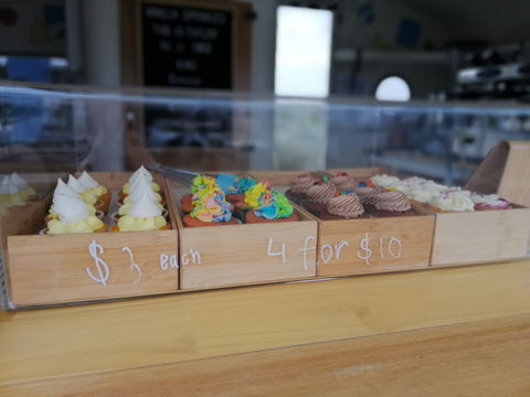 Vanilla Sprinkles Cupcakes & Coffee - Goulburn Accommodation 0