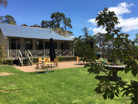 Mortimer's Wines Schoolhouse Cellar Door - Goulburn Accommodation 0
